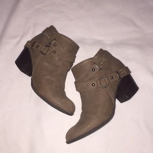 Short booties